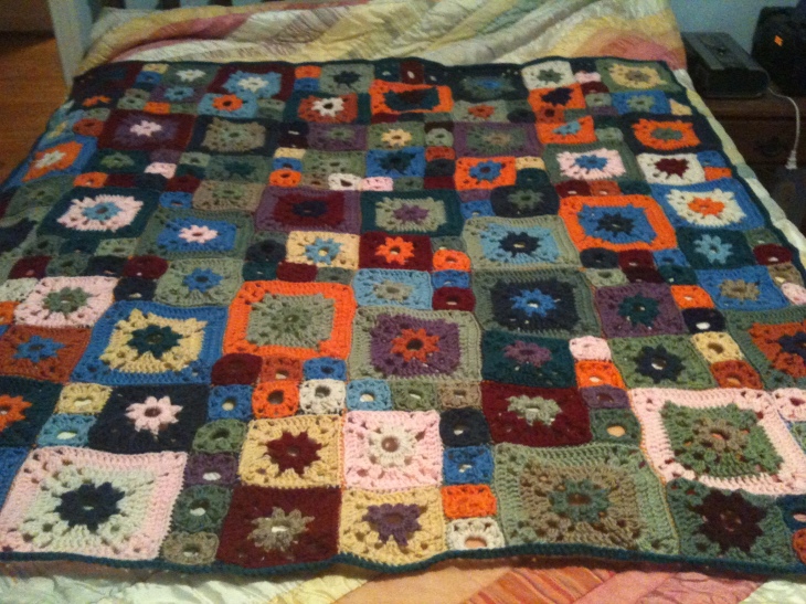 My afghan for Rachel is done! And it looks lovely, I think.